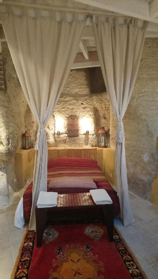 Troglodyte Loft Bed & Breakfast Thore-la-Rochette Bagian luar foto