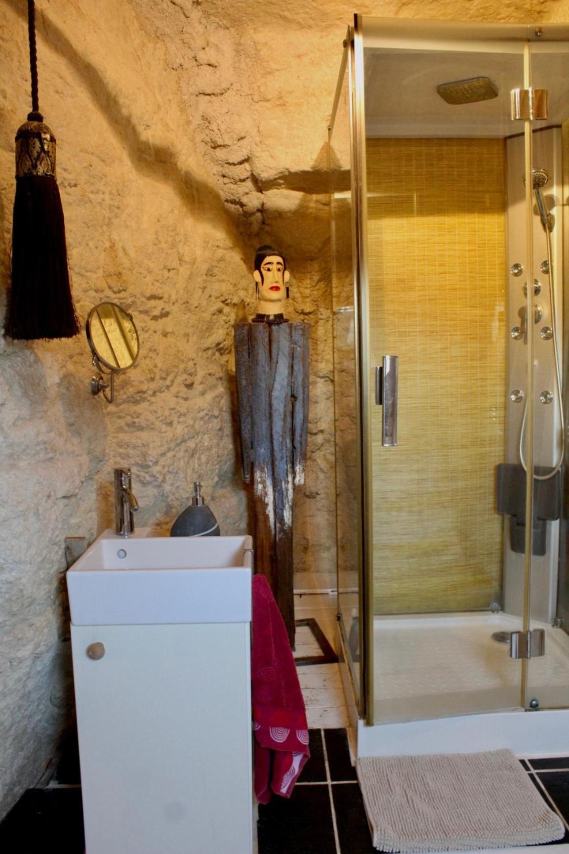 Troglodyte Loft Bed & Breakfast Thore-la-Rochette Bagian luar foto